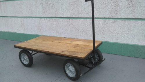 Carrinho Plataforma Confeccionado em Ferro e Madeira